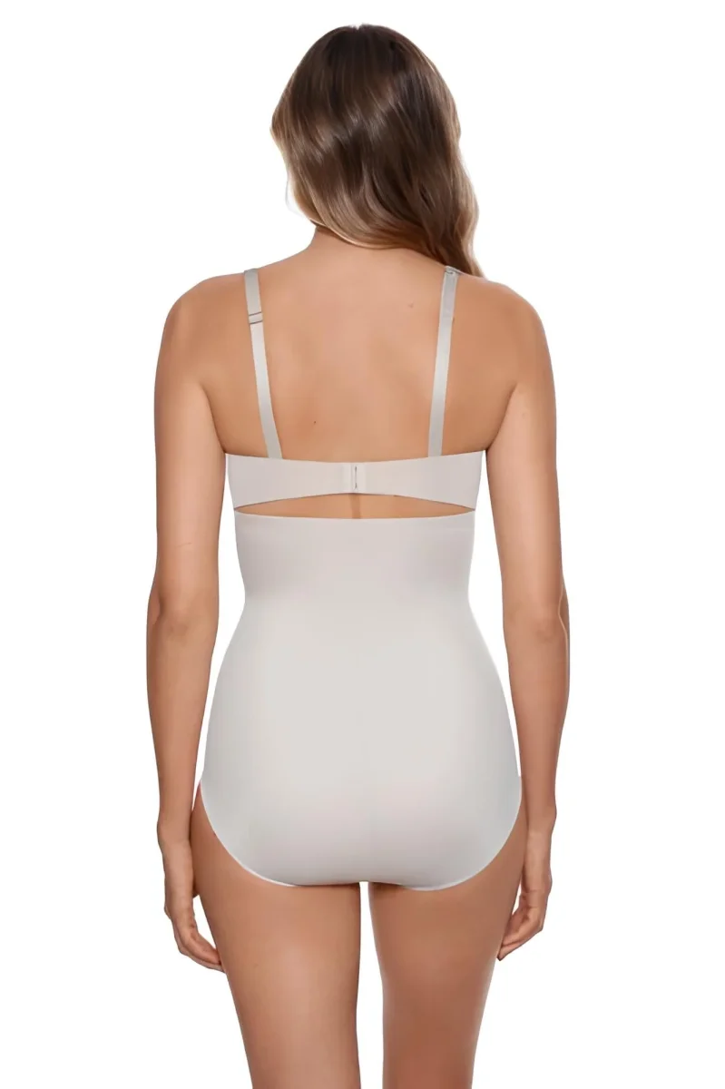 Shapewear Miraclesuit - Slip taille haute Modern Miracle Beige chaud – Image 3