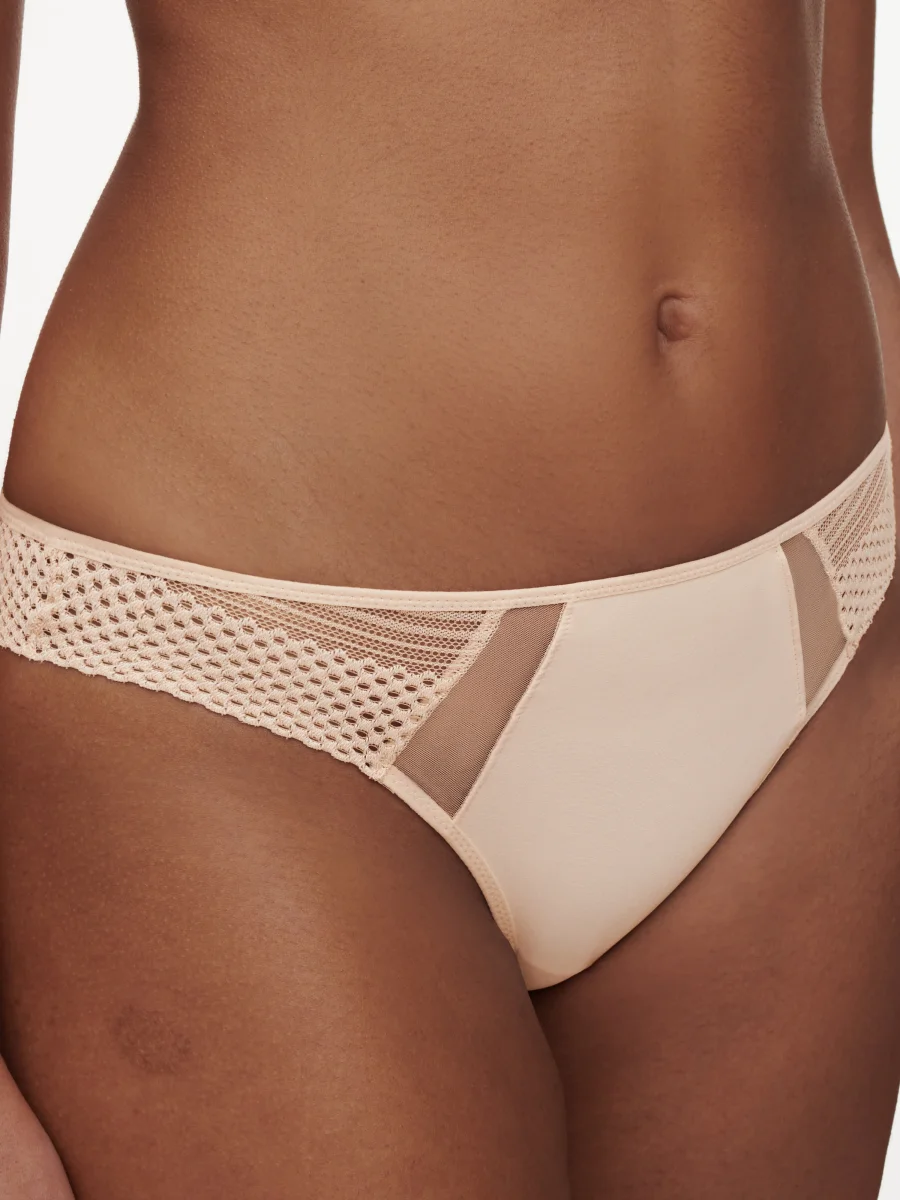 Chantelle - Play Tanga Beige Doré – Image 3