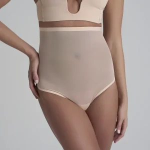ByeBra - Lingerie sculptante en tulle beige, maintien moyen, taille haute.