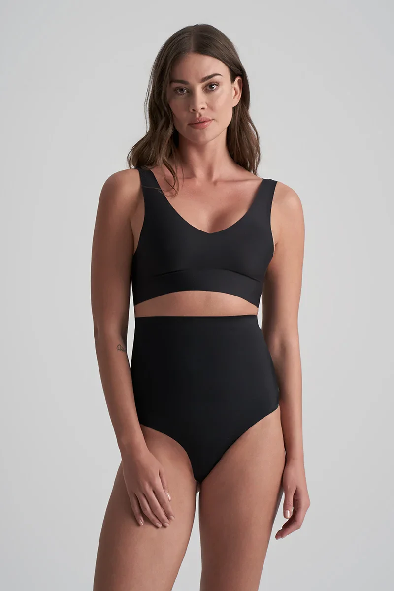 ByeBra - String invisible taille haute, maintien léger, noir – Image 3