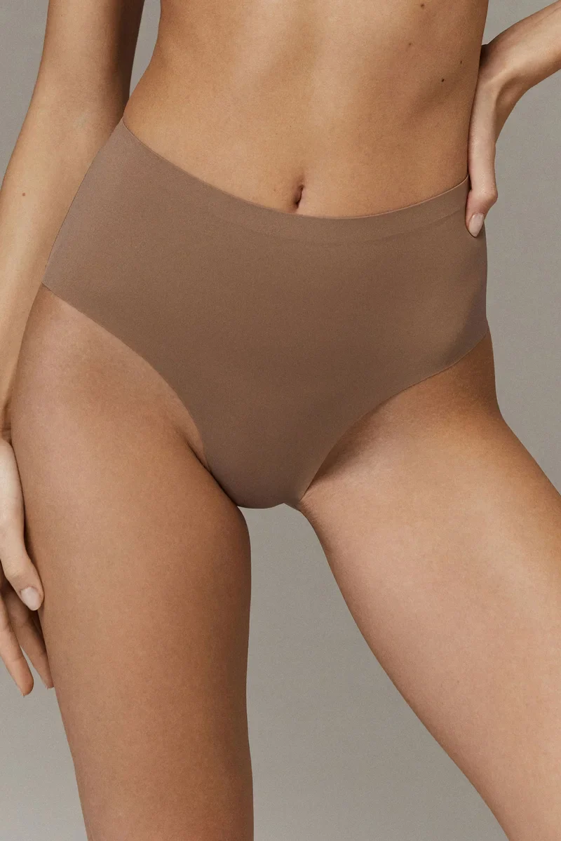 Aruelle - Lottie Culotte Brésilienne Taille Haute Avec Dos En Maille Choco – Image 2