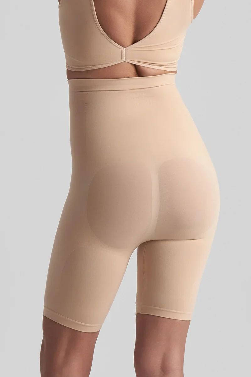 ByeBra - Gainant sans coutures (Maintien fort) Short beige taille haute au toucher doux – Image 2