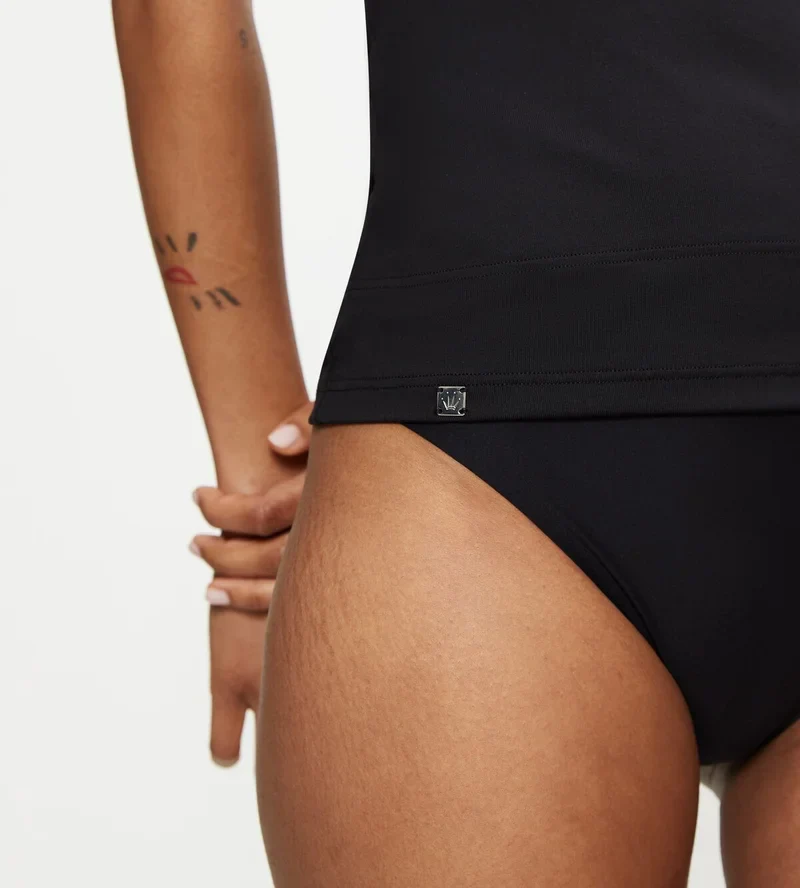 Triumph - Chemise sculptante taille tendance noire – Image 5