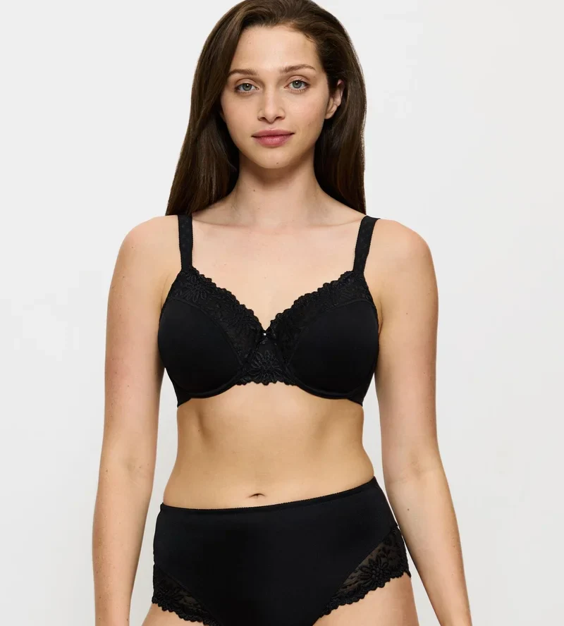 Triumph - Soutien-gorge minimiseur à bonnets moulés Ladyform Noir – Image 2