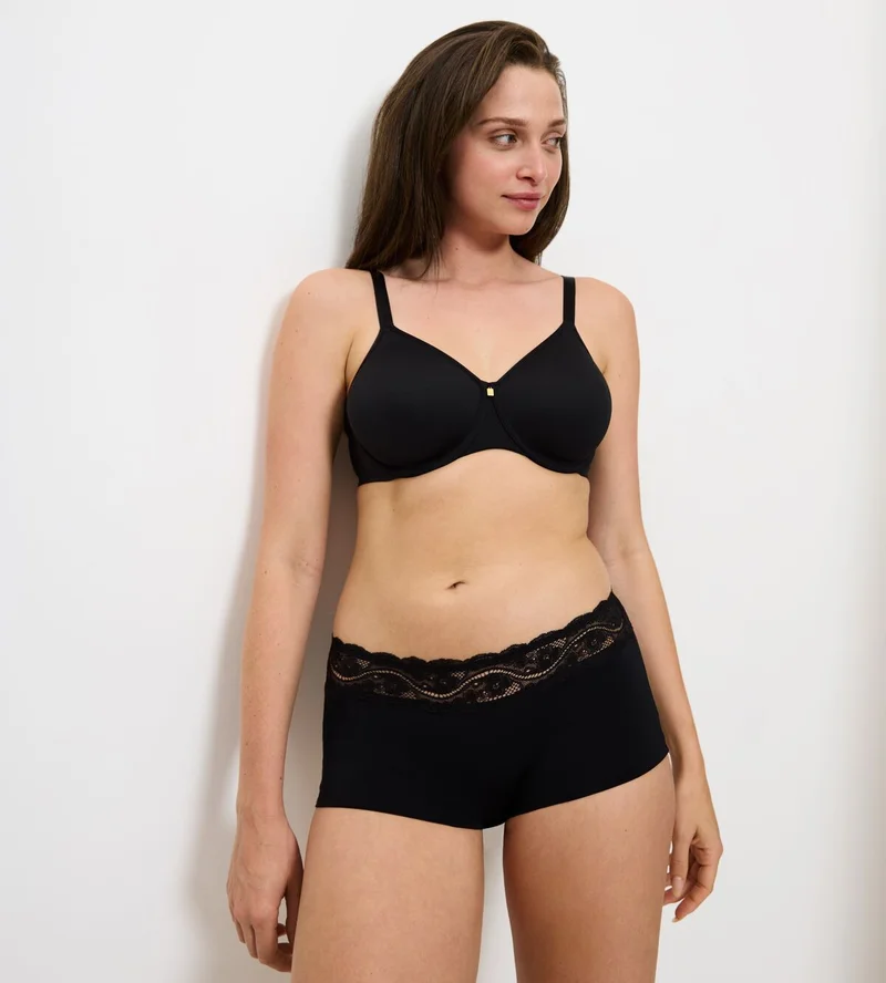 Triumph - Joli micro-short noir – Image 3