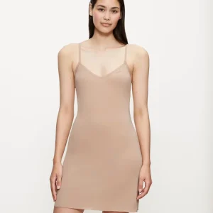 Triomphe - Essentiels de maquillage pour le corps - Peau lisse