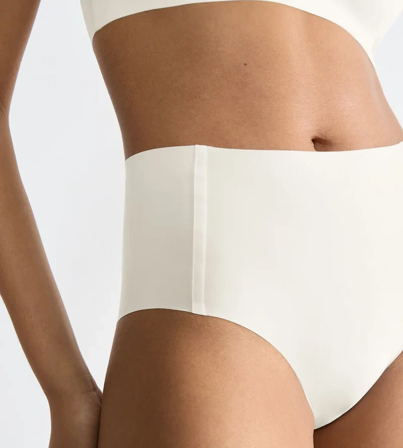 Sloggi - Culotte taille haute Zero Feel en soie blanche – Image 5