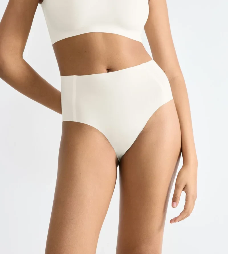 Sloggi - Culotte taille haute Zero Feel en soie blanche