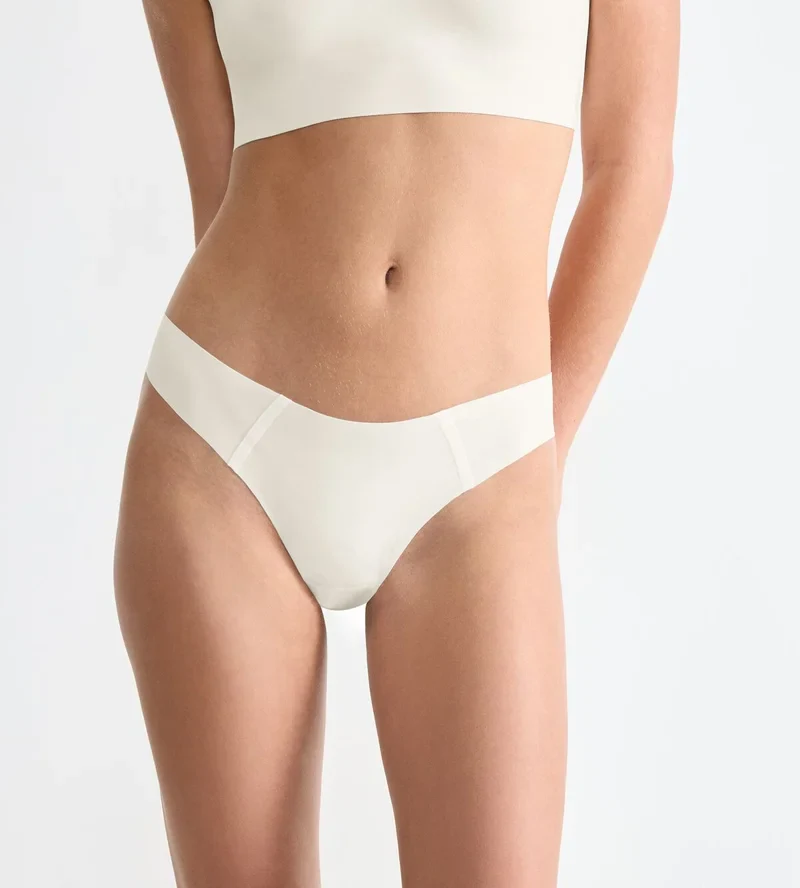 Sloggi - Débardeur spaghetti effet seconde peau en soie blanche