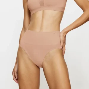 Triumph - Culotte bandeau maxi Soft Sculpt Beige neutre