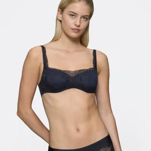 Triumph - Fond de teint balconnet en dentelle illusion noire