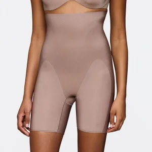 Triomphe - Essentiels de maquillage corporel Illusion Curve Taille super haute Mi-cuisse Mousse au chocolat